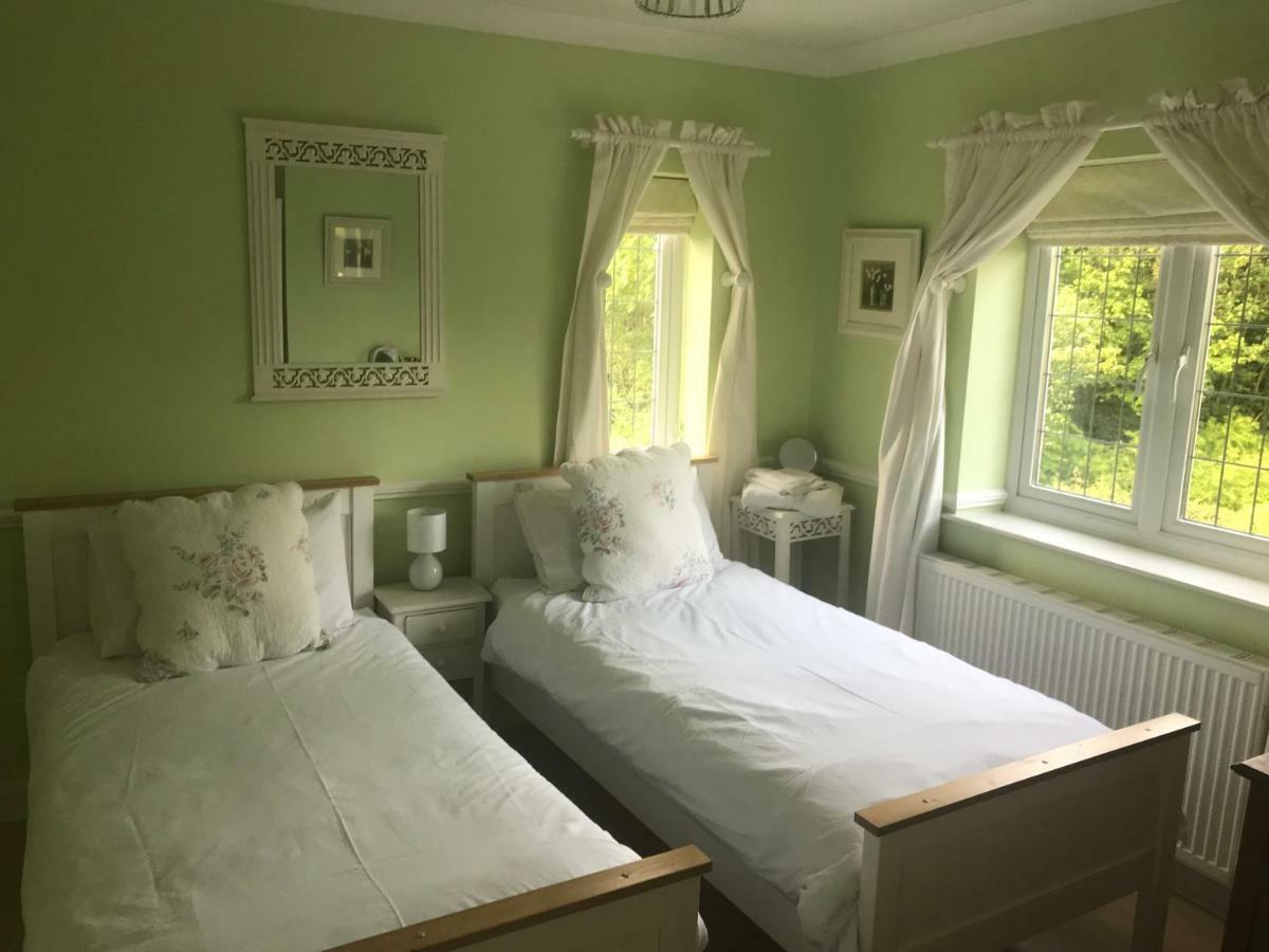 West Tyning Bed and Breakfast Bitton Exteriör bild